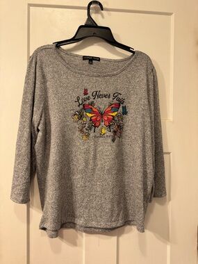 Vintage Rose Gray Butterfly Long-Sleeve Tee - Love Never Fails